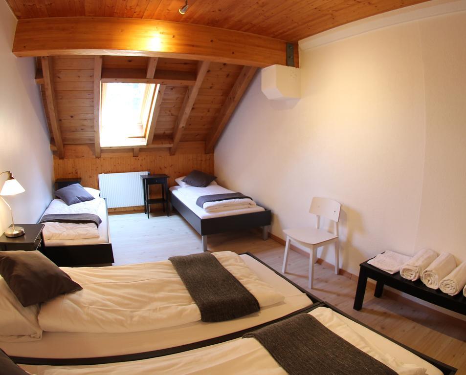 La Pierre A Catillon Moleson Room photo